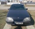 Синий Опель Омега, объемом двигателя 1.8 л и пробегом 335 тыс. км за 1250 $, фото 1 на Automoto.ua