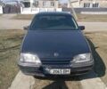 Синий Опель Омега, объемом двигателя 1.8 л и пробегом 335 тыс. км за 1250 $, фото 1 на Automoto.ua