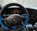 Синий Опель Омега, объемом двигателя 2 л и пробегом 280 тыс. км за 871 $, фото 5 на Automoto.ua