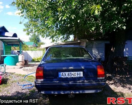 Синий Опель Омега, объемом двигателя 1.8 л и пробегом 300 тыс. км за 750 $, фото 5 на Automoto.ua