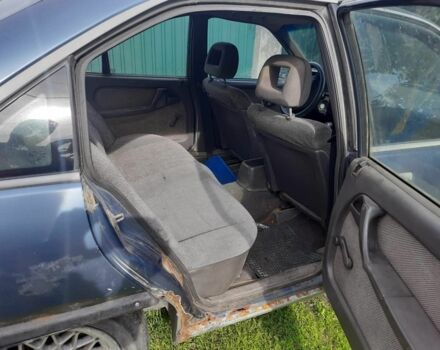 Синий Опель Омега, объемом двигателя 0 л и пробегом 225 тыс. км за 700 $, фото 10 на Automoto.ua