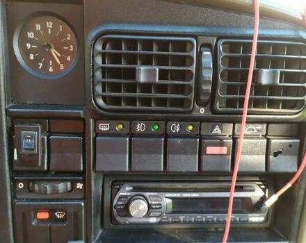 Синій Опель Омега, об'ємом двигуна 2 л та пробігом 270 тис. км за 1650 $, фото 12 на Automoto.ua