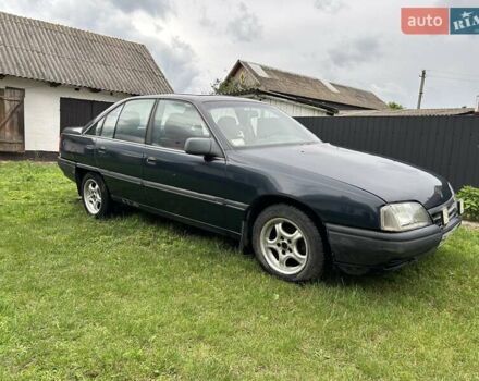 Синий Опель Омега, объемом двигателя 2 л и пробегом 370 тыс. км за 1600 $, фото 2 на Automoto.ua