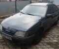 Синий Опель Омега, объемом двигателя 2 л и пробегом 256 тыс. км за 1750 $, фото 1 на Automoto.ua
