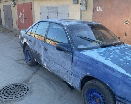 Синій Опель Омега, об'ємом двигуна 1.8 л та пробігом 180 тис. км за 430 $, фото 3 на Automoto.ua