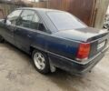 Синий Опель Омега, объемом двигателя 2 л и пробегом 250 тыс. км за 1183 $, фото 3 на Automoto.ua