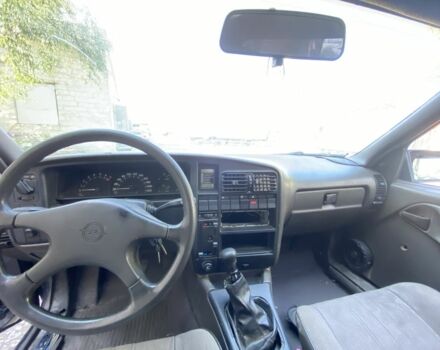 Синий Опель Омега, объемом двигателя 2 л и пробегом 200 тыс. км за 550 $, фото 12 на Automoto.ua