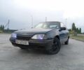 Синій Опель Омега, об'ємом двигуна 2 л та пробігом 400 тис. км за 674 $, фото 1 на Automoto.ua