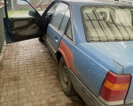 Синий Опель Омега, объемом двигателя 2 л и пробегом 300 тыс. км за 714 $, фото 2 на Automoto.ua