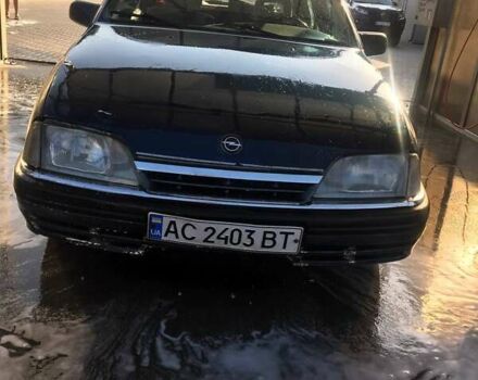 Синий Опель Омега, объемом двигателя 2 л и пробегом 300 тыс. км за 1000 $, фото 6 на Automoto.ua