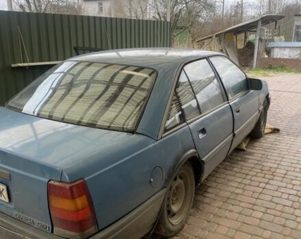 Синий Опель Омега, объемом двигателя 2 л и пробегом 300 тыс. км за 714 $, фото 1 на Automoto.ua