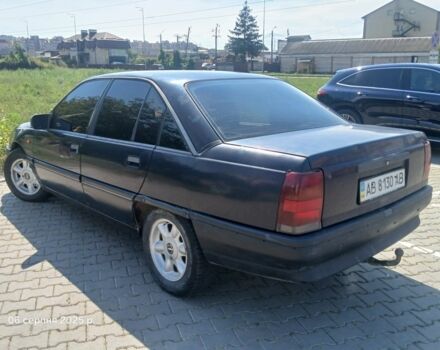 Синій Опель Омега, об'ємом двигуна 2 л та пробігом 350 тис. км за 800 $, фото 5 на Automoto.ua