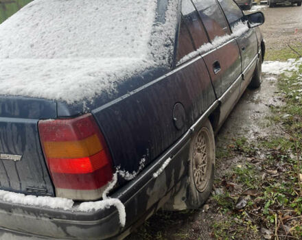 Синий Опель Омега, объемом двигателя 2 л и пробегом 100 тыс. км за 353 $, фото 4 на Automoto.ua