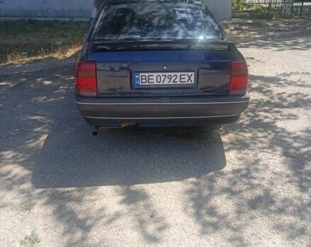 Синий Опель Омега, объемом двигателя 2 л и пробегом 340 тыс. км за 1237 $, фото 2 на Automoto.ua