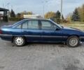 Синий Опель Омега, объемом двигателя 2 л и пробегом 300 тыс. км за 1300 $, фото 1 на Automoto.ua