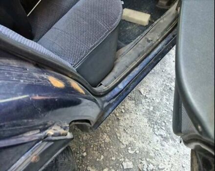 Синій Опель Омега, об'ємом двигуна 1.98 л та пробігом 300 тис. км за 1500 $, фото 3 на Automoto.ua