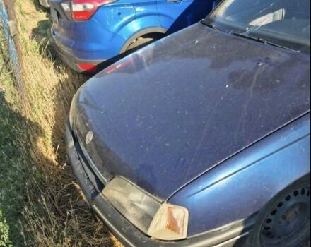 Синій Опель Омега, об'ємом двигуна 1.98 л та пробігом 300 тис. км за 1500 $, фото 4 на Automoto.ua