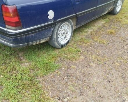 Синій Опель Омега, об'ємом двигуна 2 л та пробігом 1 тис. км за 900 $, фото 2 на Automoto.ua