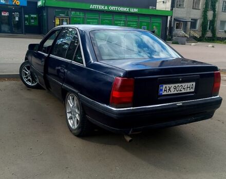 Синий Опель Омега, объемом двигателя 2 л и пробегом 380 тыс. км за 1190 $, фото 2 на Automoto.ua