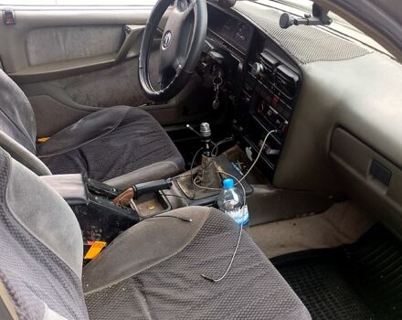 Синий Опель Омега, объемом двигателя 2 л и пробегом 380 тыс. км за 1190 $, фото 4 на Automoto.ua