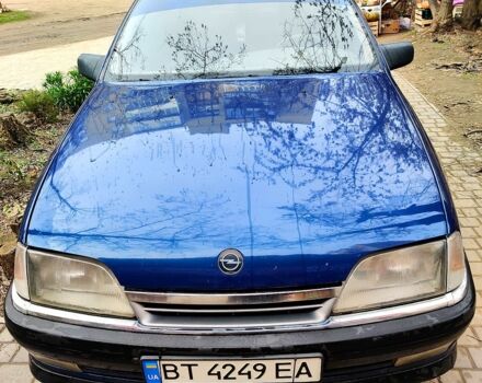 Синий Опель Омега, объемом двигателя 2 л и пробегом 111 тыс. км за 2500 $, фото 5 на Automoto.ua