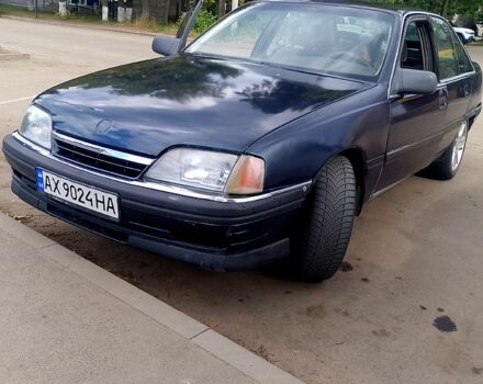 Синий Опель Омега, объемом двигателя 2 л и пробегом 380 тыс. км за 1190 $, фото 3 на Automoto.ua