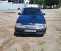 Синій Опель Омега, об'ємом двигуна 2 л та пробігом 400 тис. км за 810 $, фото 1 на Automoto.ua