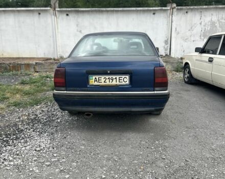 Синий Опель Омега, объемом двигателя 2.6 л и пробегом 250 тыс. км за 1500 $, фото 1 на Automoto.ua