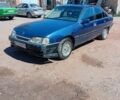 Синий Опель Омега, объемом двигателя 2 л и пробегом 260 тыс. км за 400 $, фото 1 на Automoto.ua