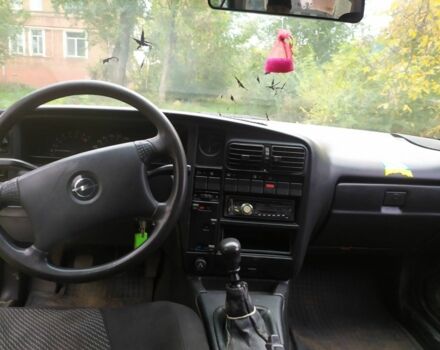 Синій Опель Омега, об'ємом двигуна 0 л та пробігом 100 тис. км за 1000 $, фото 3 на Automoto.ua