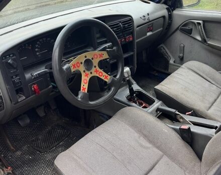 Синий Опель Омега, объемом двигателя 2 л и пробегом 100 тыс. км за 427 $, фото 4 на Automoto.ua