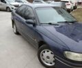 Синий Опель Омега, объемом двигателя 2 л и пробегом 300 тыс. км за 2800 $, фото 1 на Automoto.ua