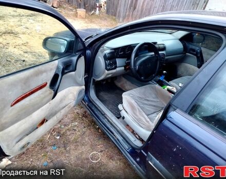 Синий Опель Омега, объемом двигателя 2 л и пробегом 340 тыс. км за 959 $, фото 5 на Automoto.ua