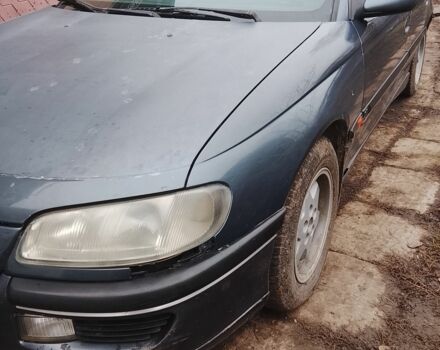 Синій Опель Омега, об'ємом двигуна 2 л та пробігом 250 тис. км за 1650 $, фото 4 на Automoto.ua