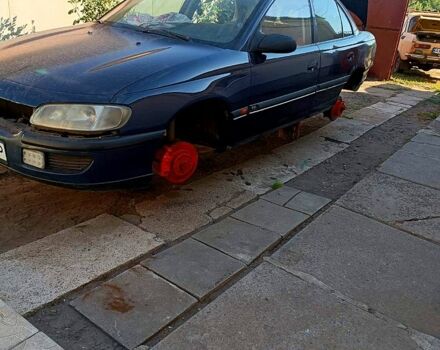 Синій Опель Омега, об'ємом двигуна 2 л та пробігом 300 тис. км за 3000 $, фото 7 на Automoto.ua