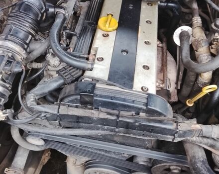 Синій Опель Омега, об'ємом двигуна 2 л та пробігом 250 тис. км за 1650 $, фото 5 на Automoto.ua