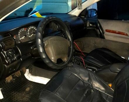 Синий Опель Омега, объемом двигателя 2 л и пробегом 350 тыс. км за 2800 $, фото 9 на Automoto.ua