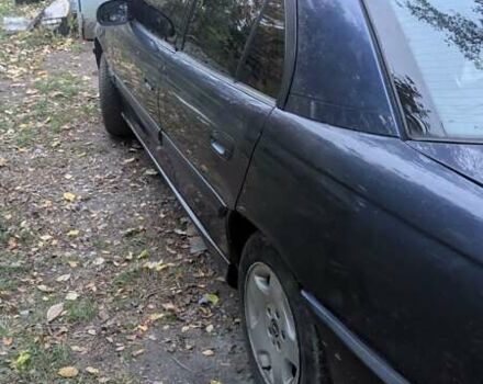 Опель Омега 1996 в Краматорске на Automoto.ua Синий Опель Омега, объемом двигателя 2 л и пробегом 300 тыс. км за 2500 $, фото 2 на Automoto.ua