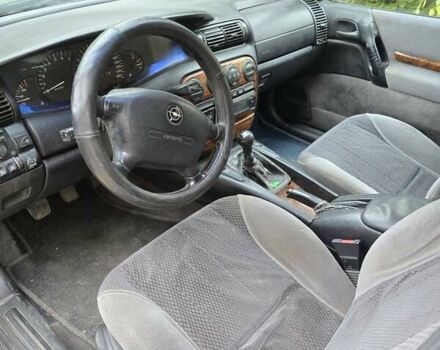 Опель Омега 1997 в Тернополе на Automoto.ua Синий Опель Омега, объемом двигателя 2.5 л и пробегом 296 тыс. км за 2700 $, фото 8 на Automoto.ua