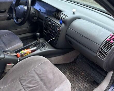 Синий Опель Омега, объемом двигателя 2 л и пробегом 280 тыс. км за 800 $, фото 5 на Automoto.ua