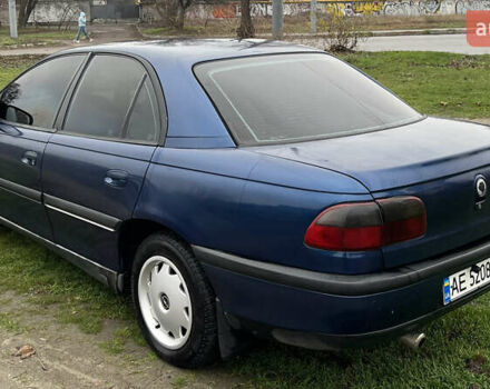 Синий Опель Омега, объемом двигателя 2 л и пробегом 320 тыс. км за 2577 $, фото 8 на Automoto.ua