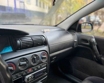 Синій Опель Омега, об'ємом двигуна 2 л та пробігом 301 тис. км за 3200 $, фото 13 на Automoto.ua