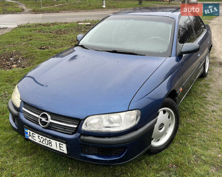 Синий Опель Омега, объемом двигателя 2 л и пробегом 320 тыс. км за 2577 $, фото 2 на Automoto.ua