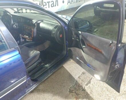 Синий Опель Омега, объемом двигателя 2.5 л и пробегом 400 тыс. км за 2500 $, фото 7 на Automoto.ua