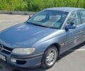 Синий Опель Омега, объемом двигателя 2 л и пробегом 258 тыс. км за 2200 $, фото 1 на Automoto.ua