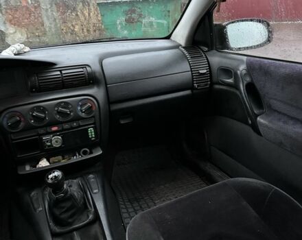 Синий Опель Омега, объемом двигателя 2 л и пробегом 200 тыс. км за 700 $, фото 3 на Automoto.ua