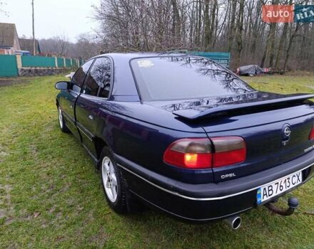 Синий Опель Омега, объемом двигателя 2 л и пробегом 260 тыс. км за 2400 $, фото 2 на Automoto.ua