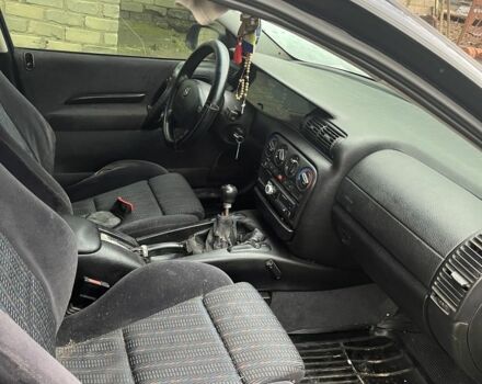 Синій Опель Омега, об'ємом двигуна 2 л та пробігом 360 тис. км за 1700 $, фото 1 на Automoto.ua