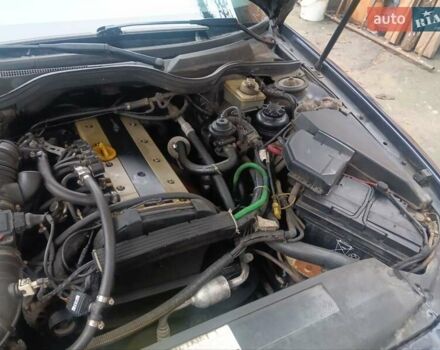 Синій Опель Омега, об'ємом двигуна 2 л та пробігом 294 тис. км за 2000 $, фото 9 на Automoto.ua