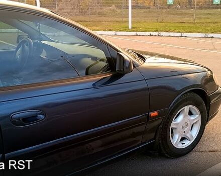 Синий Опель Омега, объемом двигателя 2 л и пробегом 310 тыс. км за 3200 $, фото 2 на Automoto.ua